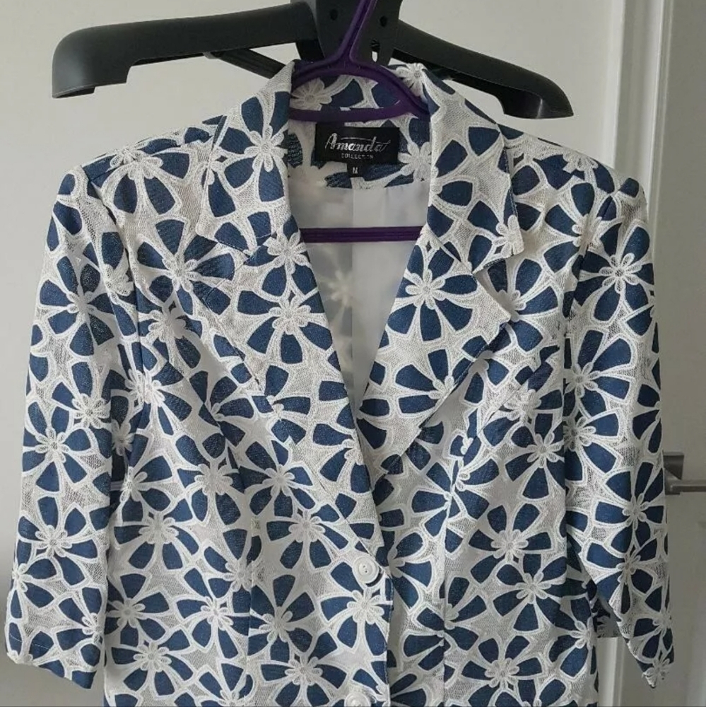 NWOT Blazer Jacket Floral Print Size M 3/4 Sleeve